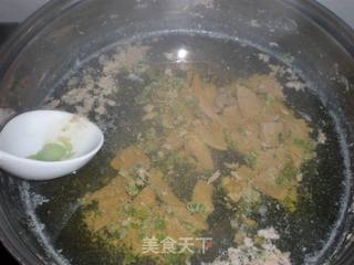 菠菜猪肝面的做法步骤:7