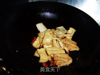 驱寒暖身的---香辣大葱焖豆腐的做法步骤：5