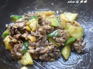 菠萝鸡胗的做法步骤:12