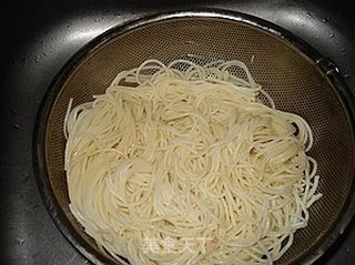 炒米线的做法步骤：1
