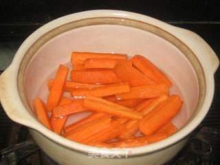 牛肉胡萝卜砂锅煲的做法步骤:4