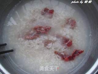 养生粥——茼蒿牛肉粥的做法步骤：4