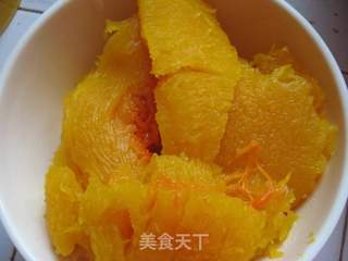 南瓜豆沙包的做法步骤：1