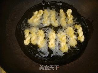 鸡蛋酥麻花的做法步骤:12