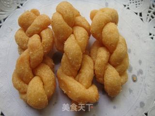 鸡蛋酥麻花的做法步骤:16
