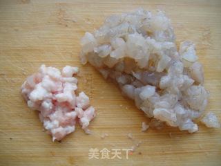 餐桌上的亮点－－水晶鲜虾饺的做法步骤：2