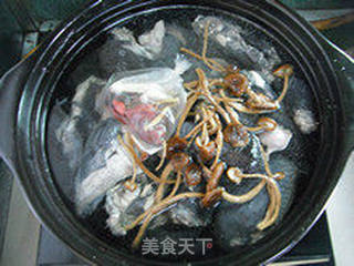 滋阴补血—八宝乌鸡的做法步骤:7