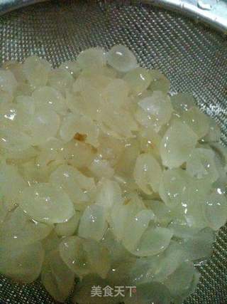 雪莲子银耳羹的做法步骤:3