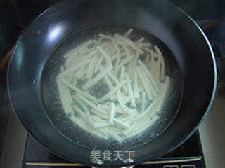 平平凡凡的美味—家常三鲜汤的做法步骤:5