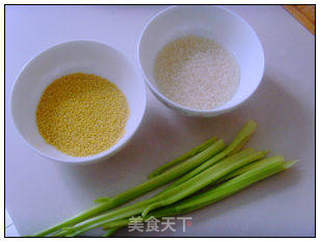 芹菜双米粥 。的做法步骤：1