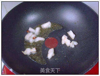 白菜炒木耳 。的做法步骤：5