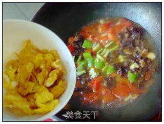 番茄鸡蛋焖面。的做法步骤：10