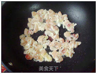 双椒鸡丁 。的做法步骤：3