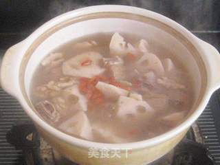 排骨核桃莲藕砂锅煲的做法步骤:8