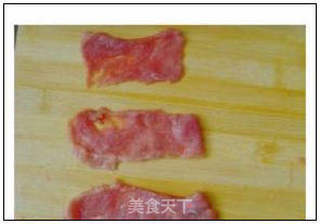 香蕉肉卷 。的做法步骤:2