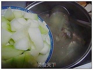 冬瓜炖排骨 。的做法步骤:6