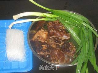 青蒜粉丝羊肉的做法步骤：1