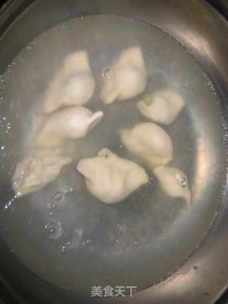 冬季美食--酸辣韭菜水饺的做法步骤：11