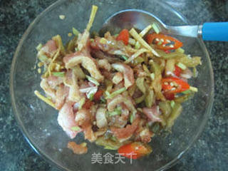 榨菜肉丝煲仔饭的做法步骤:5