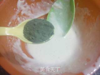 抹茶海绵蛋糕的做法步骤:8