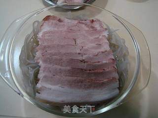 原汁原味儿“酸菜粉条汆白肉”的做法步骤：4