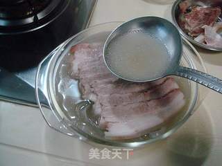 原汁原味儿“酸菜粉条汆白肉”的做法步骤：8