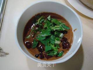原汁原味儿“酸菜粉条汆白肉”的做法步骤：16