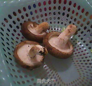 电饭煲美食——煲猪心的做法步骤：2