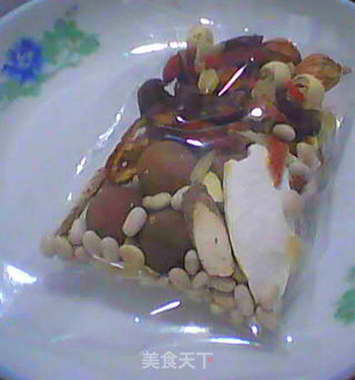 电饭煲美食——煲猪心的做法步骤：3