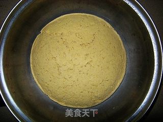 电饭锅胡萝卜辣椒馅饼的做法步骤:4