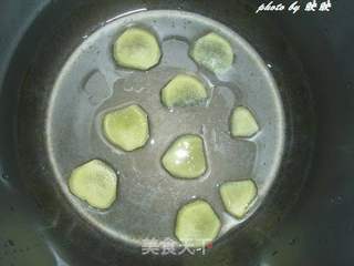 电压力锅版盐焗鸡的做法步骤:2