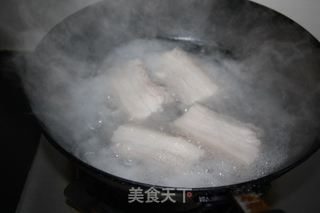 红烧肉的做法步骤：1