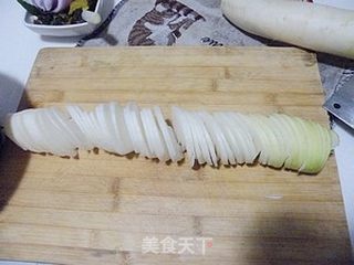 开胃小菜---拉花萝卜的做法步骤:3
