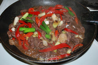 红椒大葱炒麋鹿肉的做法步骤：8