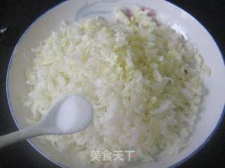 鲜虾白菜包的做法步骤:6