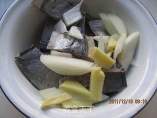 咸鱼黄金饼的做法步骤：2