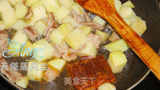 创意新派菜——米奇红烩牛肉饭的做法步骤:5