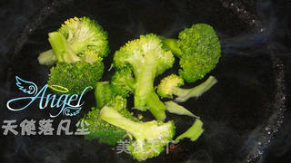 创意新派菜——米奇红烩牛肉饭的做法步骤:7