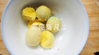 小蜜蜂饭团的做法步骤:2
