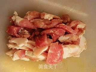 蕨菜干炒肉的做法步骤：1