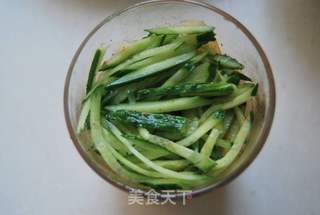 【创意新派菜】 擀面皮三文鱼的做法步骤:7