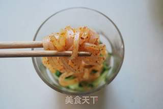 【创意新派菜】 擀面皮三文鱼的做法步骤:6