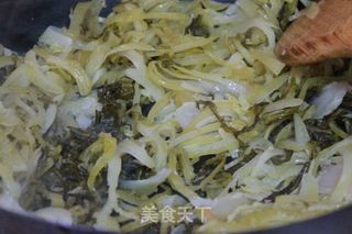 五花肉炒酸菜的做法步骤:3