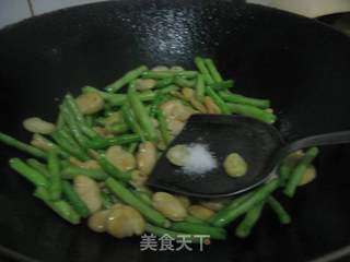 豇豆炒蚕豆瓣的做法步骤：5