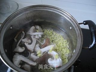 清淡到家的清汤素燕的做法步骤:2
