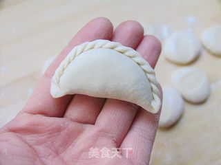 冬至的饺子——萝卜韭菜大肉水饺的做法步骤:11