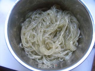 麻油香滋味——姜蓉豆芽拌粉条的做法步骤:2