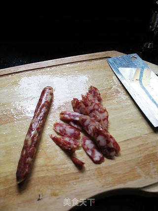 传统美食自己做----广式腊味煲仔饭的做法步骤:2