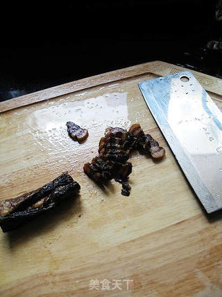 传统美食自己做----广式腊味煲仔饭的做法步骤:3