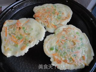 美味的胡萝卜蔬菜饼的做法步骤：7